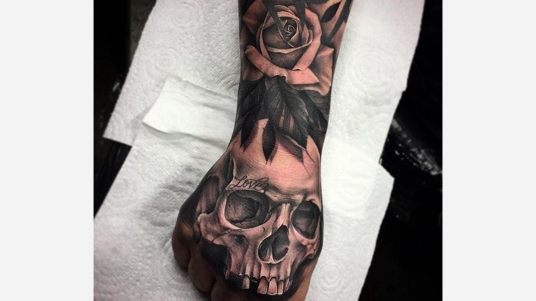 Rose And Skull Tattoo