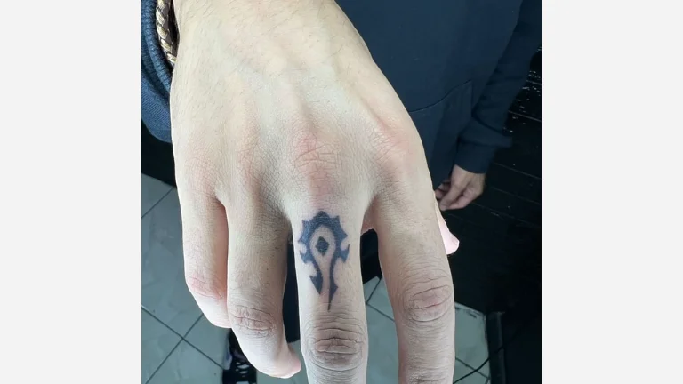 Finger Tattoo